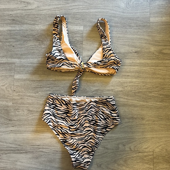 High Waist Cheeky Tiger Print Bikini - Picture 2 of 2